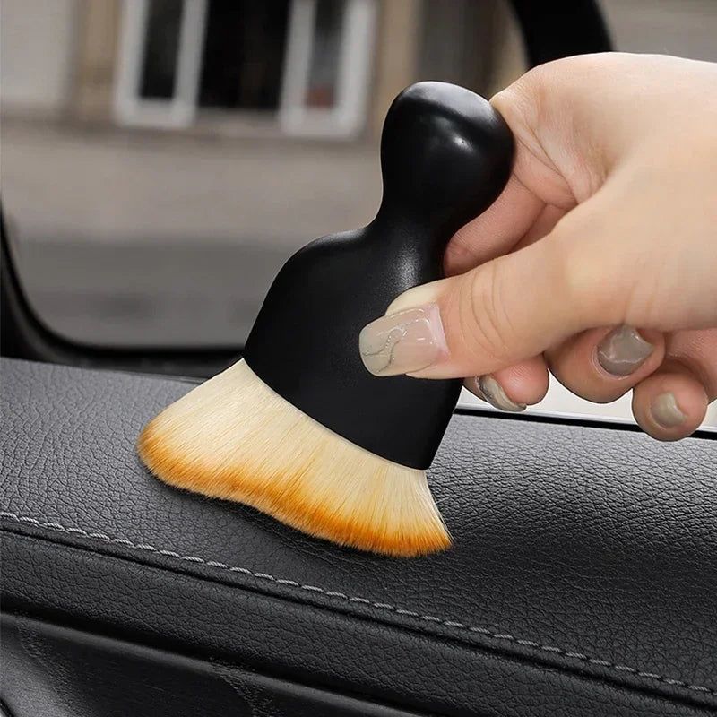 Soft detailing brush