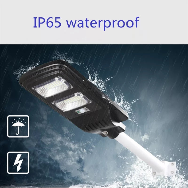 Solar street light without sensor